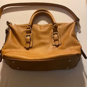Tan shoulder bag (Urban Expression)